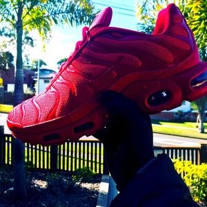 tns triple red
